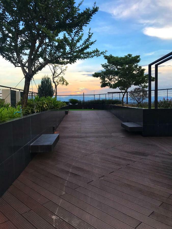 The Astra Suites Chiang Mai Exterior foto