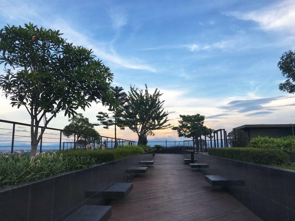 The Astra Suites Chiang Mai Exterior foto